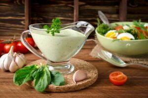 bigstock-Fresh-Green-Sauce-With-Spinach-121449584